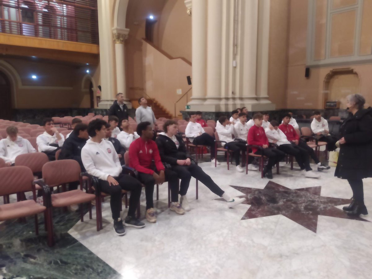 📰  NOTICIA  🎈

🏫 "Escuela Internacional de Fútbol" 📝 Huesca ⚽️:

El viernes 17 de marzo colaboramos en la gestión de actividades culturales realizadas por los integrantes de la Escuela en el Palacio de la Aljafería y en el Edificio Pignatelli Diputación General de Aragón .