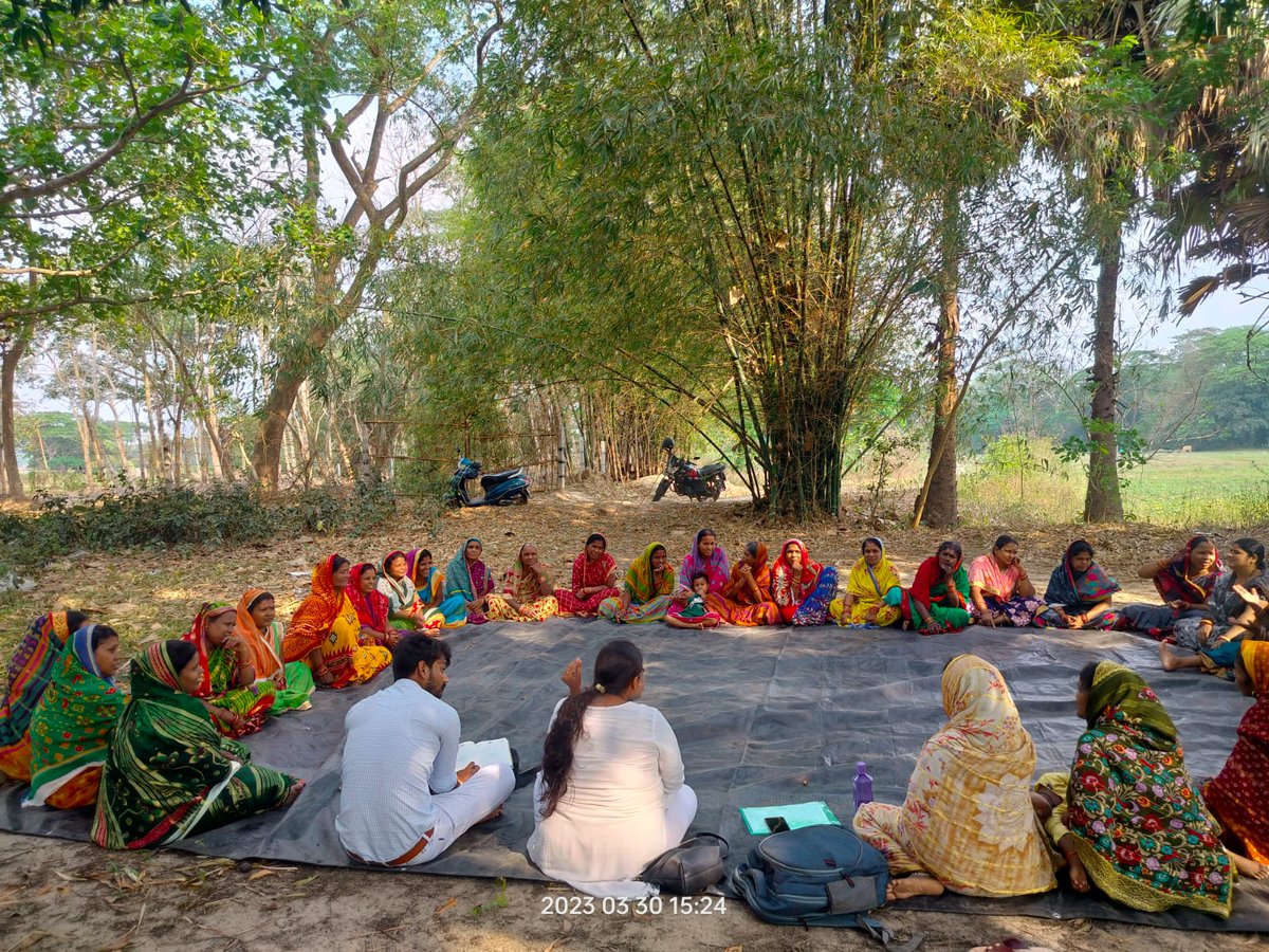harshatrust's tweet photo. @harshatrust team Jagatsingpur and the farmers of Swanyan Swadhina FPO jointly planned this year's #Kharif crops which will ensure timely and quality input to the farmers.
#kharifplanning #marginalfarmers #instituitionalizasion #farming https://t.co/PMlD2tsc1M