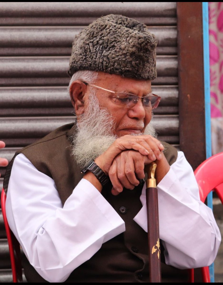 4 اپریل بروز منگل 2023 

یہ خبر انتہائی رنج و غم کے ساتھ سنائی جاتی ہیکہ
شہر مالیگاٶں کے بزرگ عالم دین  معھد ملت کے ناظم اعلی حضرت مولانا عبدالاحد ازہری صاحب کا بوقت فجر انتقال ہو گیا۔

انا للہ وانا الیہ راجعون

جنازہ ظہر کے بعد دو بجے چونابھٹی سے بڑا قبرستان لیجایا جائیگا.