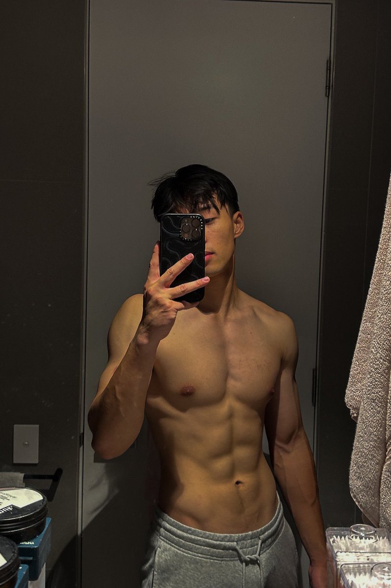 lovedawoon's tweet photo. he needs my throat so bad are you kidding me https://t.co/DzOoZ6pK4i