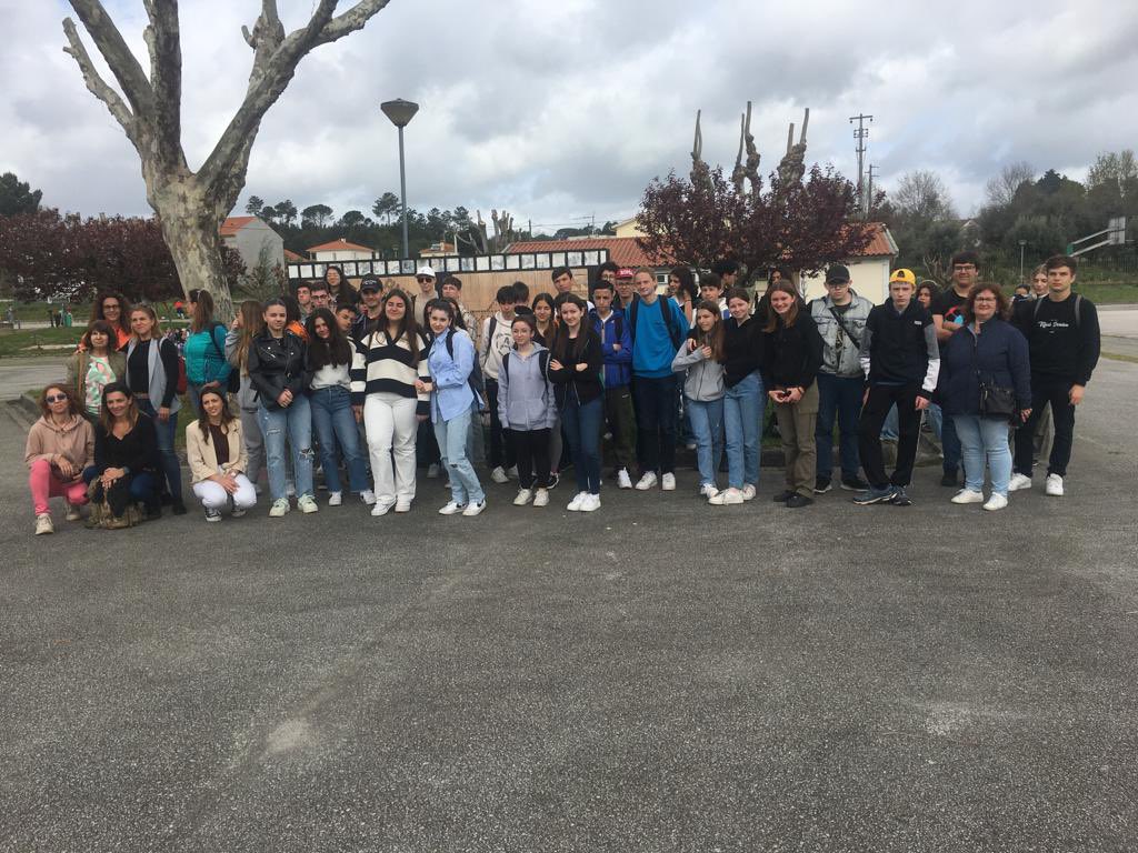 CollegeX2M's tweet photo. Séjour au Portugal pour nos élèves @agence_erasmus #erasmusplus #erasmus2023 #croixdemetz #toul https://t.co/CQXlXwQR2Q