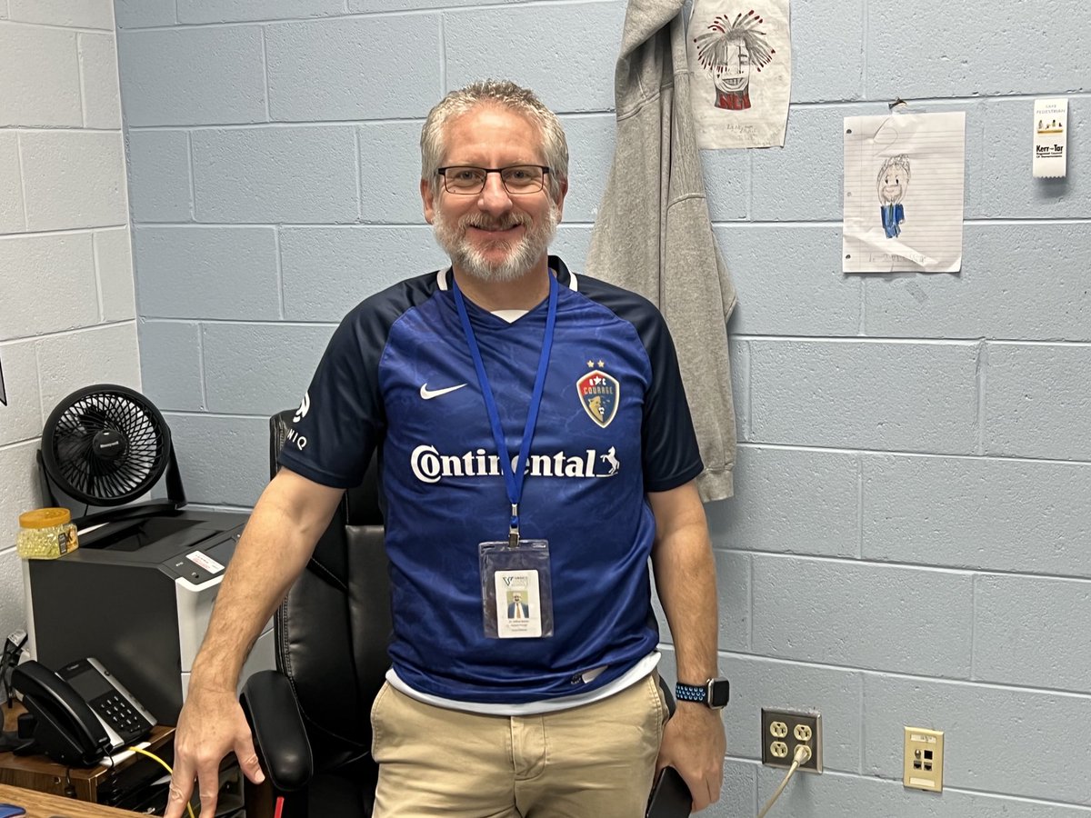 PinkstonPride's tweet photo. He goes above and beyond for the Tiger family. @PinkstonPride we have πππ ππππππππ πππππππππ πππππππππ. #Themediator #thelistener #teamplayer #thebusdriver #ALLROLES We appreciate you Dr. Batten. HAPPY ASSISTANT PRINCIPALβs WEEK! https://t.co/332129yvQ3