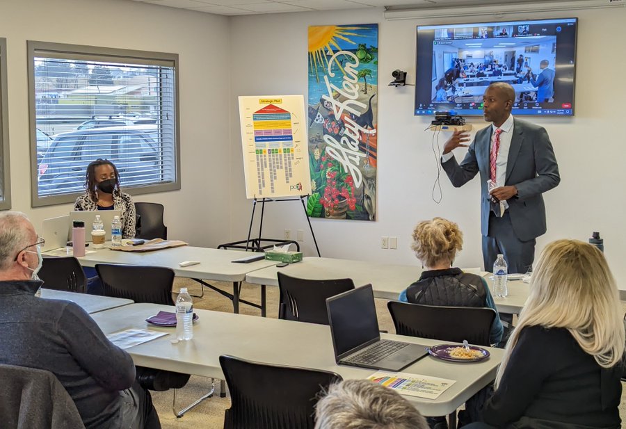 AIDSFoundation's tweet photo. PCAF CEO .@akeliah engaged communities to discuss a bold new strategic path for the agency to End the #HIV Epidemic in Washington State. #peoplefirst #pcafcares #boldstrategy .@CDC_HIV .@PreventionAC #TestAndTreat #PrEPnow .@WADeptHealth .@TPCHD .@ThurstonHealth @HRSAgov #EndHIV https://t.co/HzrNZrjhD6