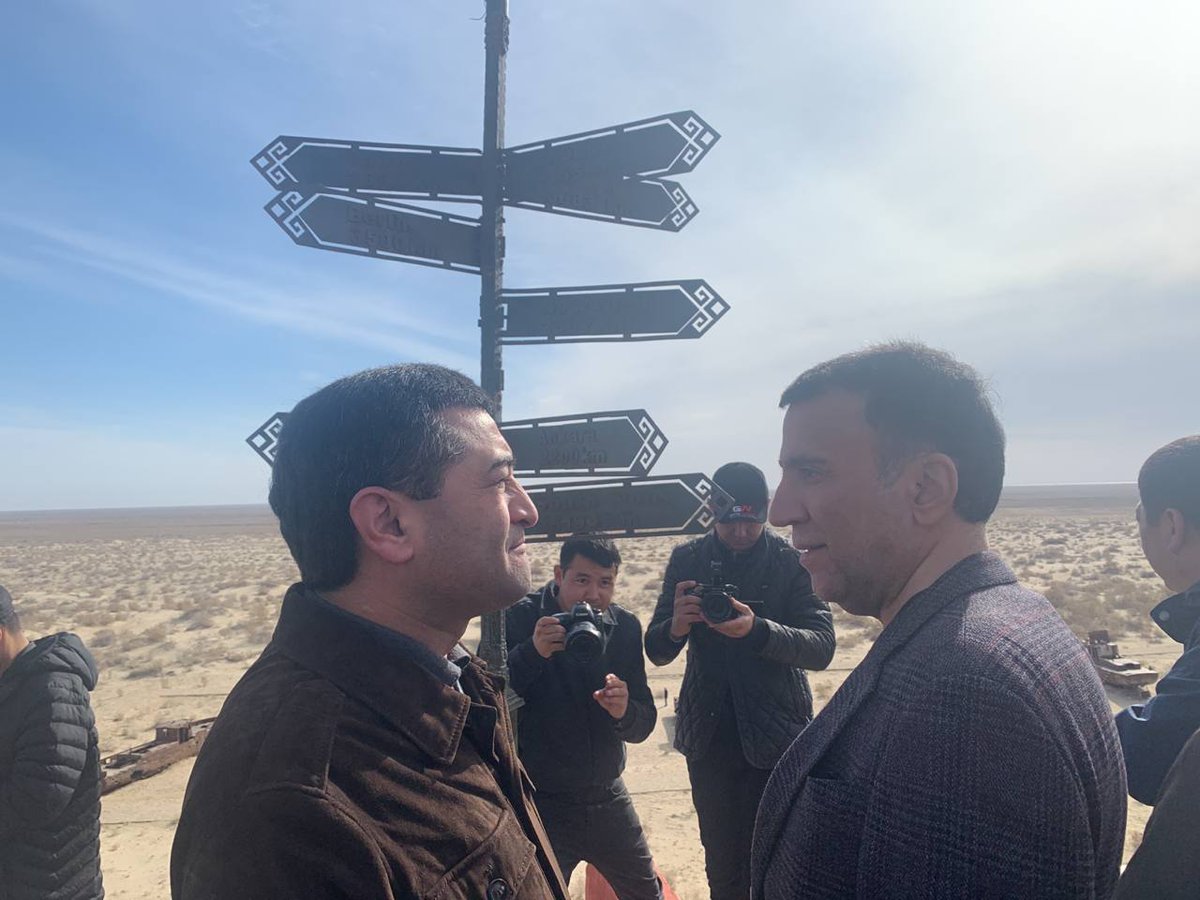 un_uzbekistan's tweet photo. Delegation of diplomatic corpus and development partners just landed in #Muynak.
Our #AralSeaMPHSTF works together with national & international partners to make an environmental, food, health, economic & social impact to the lives of 🧑🤝🧑 of the region. https://t.co/CWVkgppbrv https://t.co/B3gsD9VCco