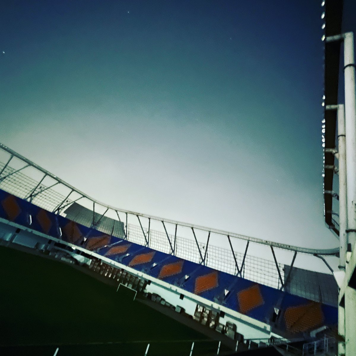 UditSheth's tweet photo. Nights at #EkaArena
#transstadia #norestforthewicked #stadiumlife #starrynight #Nightsky https://t.co/7GsmpclRcd