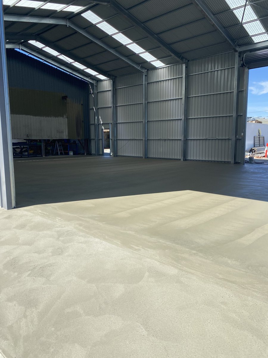 SprayShop tweet media