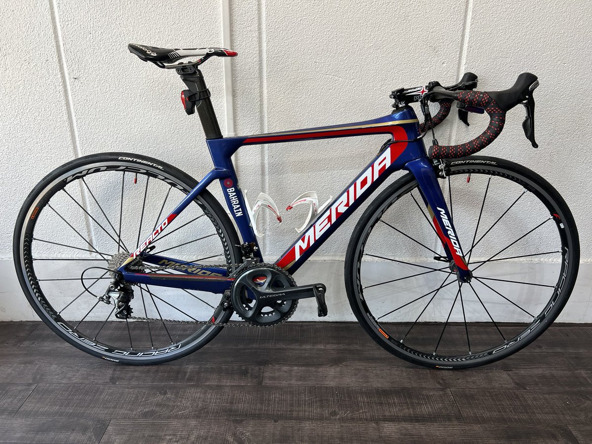 TqgHqo3OIWO6pOF's tweet image. 【merida reacto】SHIMANO PRO VIBEエアロパシュート 内装アルミハンドルバーとPRO VIBE7sステムの交換をさせて頂きました、伴い全ワイヤーケーブル交換、ブラケットカバー交換、バサバサのケーブルをスマートに仕上げさせて頂いております！
#merida
#reacto
#ハンドルステム交換
#あさみフレンド