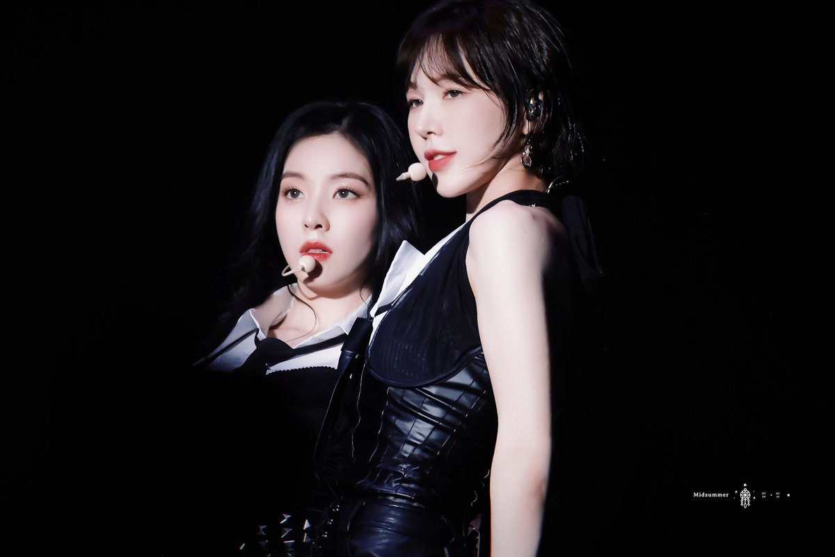 Midsummer0011's tweet photo. 230402
#RedVelvet #레드벨벳
#IRENE  #WENDY #wenrene
#RedVelvet4thConcert_RtoV https://t.co/ORw9iOsrhI