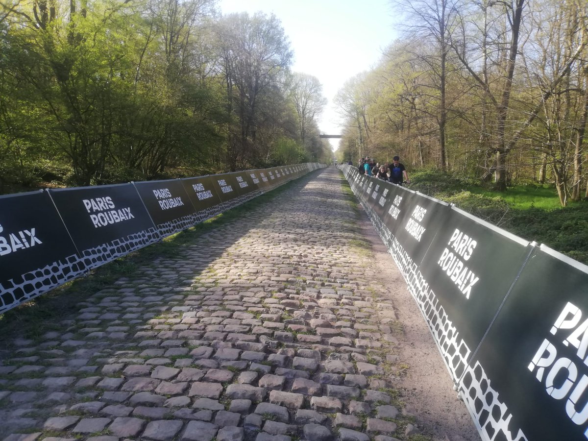 tgouvenou's tweet photo. Lever du soleil sur l'A1, grosse journée en perspective, omelette chez Françoise à Troisvilles et reconnaissance des 29 secteurs pavés #ParisRoubaix23 https://t.co/qMd0u5hiFz