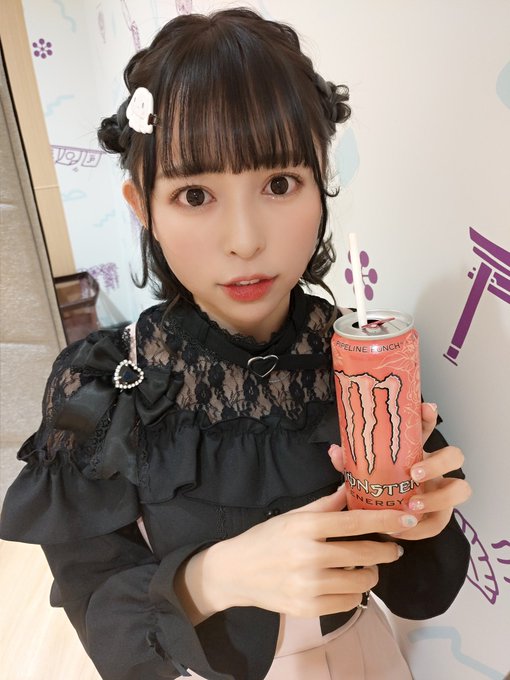 寺坂ユミ