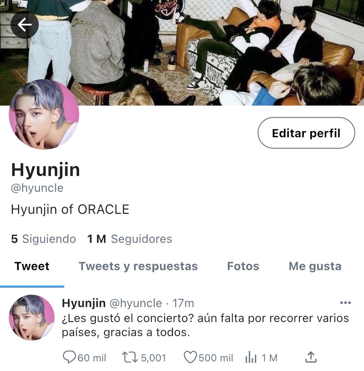 qqittoo's tweet photo. au hyunlix — Dónde Hyunjin es un idol bastante querido y famoso en Corea con años de debut y se enamora de un idol poco conocido. 

Ó

Dónde Felix se enamora por primera vez y tiene miedo de no hacerlo bien y arruinar su carrera. https://t.co/Bk8Nrzz8sv