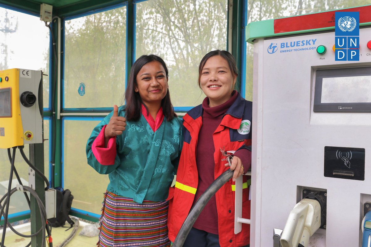 UNDP_Bhutan's tweet photo. From 291๐drivers' switching to #EVs to greening the gov fleet w/ 16 EVs, here's another milestone.
Thanks to the ๐คbet #RGOB, UNDP & #Japan, 50 #BPC engineers & technicians from 20 districts trained on safety measures, maintenance & software update of EV charging stations. https://t.co/Vg72IzvaEK