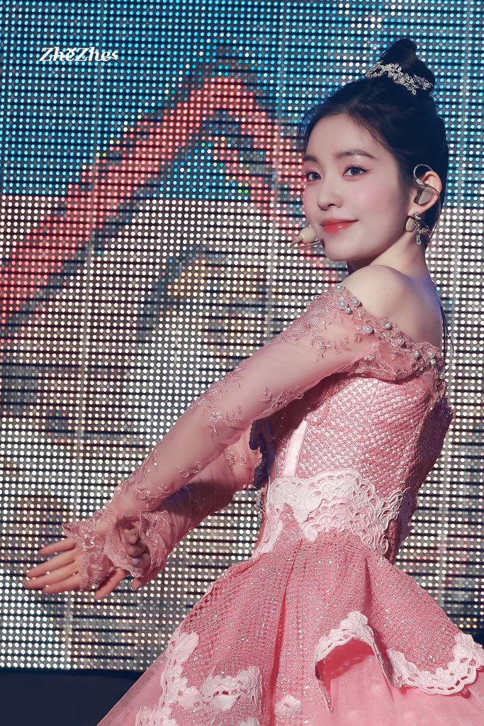 blvwberry's tweet photo. ❝ チェヨン ‘𝐬 𝐮𝐩𝐜𝐡𝐚𝐫  ❞  a princess https://t.co/PDmRwbOw2D