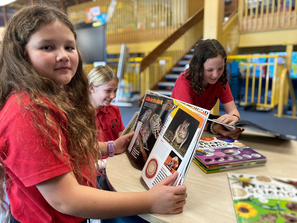renaemryan1's tweet photo. Thanks to @DeadlyScience and @Mirvac for donating 8 awesome Deadly Science books to @PublicTempe library! Inspiring the next generation of scientists! #5000books @corey_tutt https://t.co/G5mi5Q0tlI