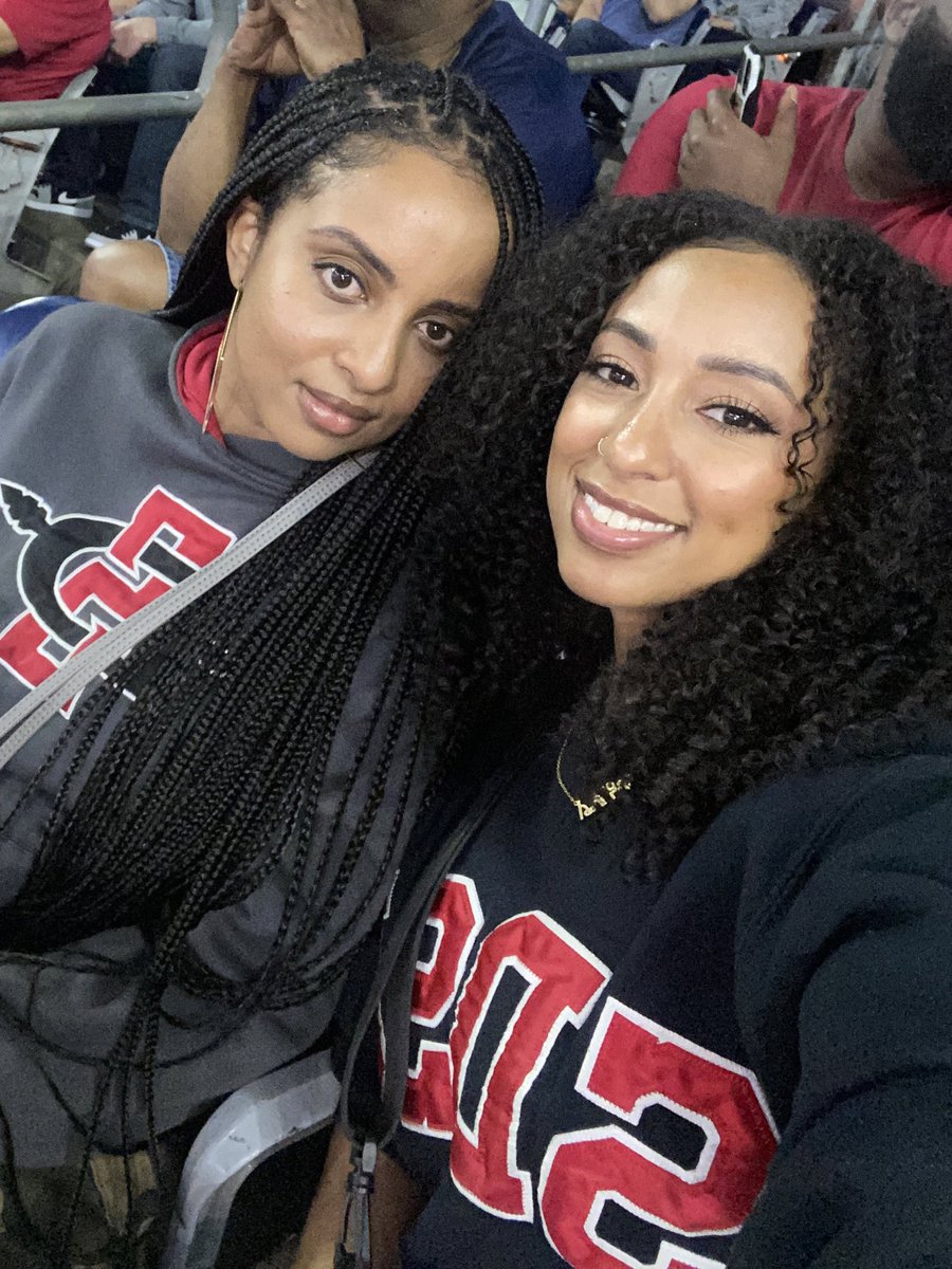 IntlBetty's tweet image. We lost but it was still one of the best experiences. Aztec history was made today. Always and forever ❤️🖤 #SDSUAztecs #SDSUvsUCONN