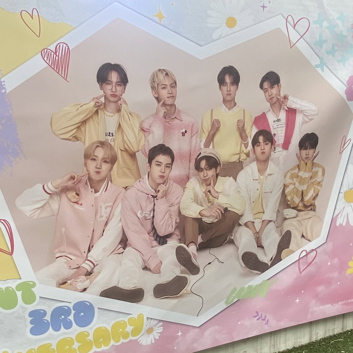 neulyux's tweet image. 뒤늦게 올려보는 3주년 카페 🥹☕️🤍
한걸음 한걸음이 행복해서 평게더 다짐함
티오원 3주년 다시 한 번 축하합니당
너무 축하해 마니 행복해 왕창 사랑해 ~~

 #TO1_Springtime_TOgether