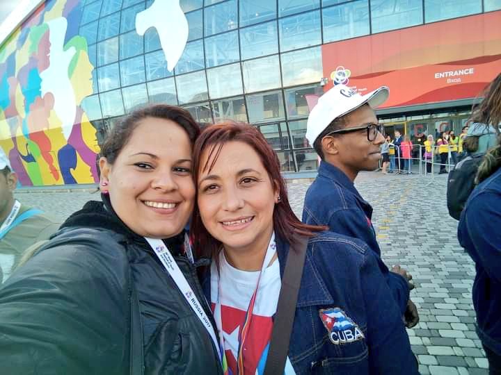 En su 61 Aniversario comparto con añoranza algunos de los momentos más hermosos de mi paso por la <a href="/UJCdeCuba/">UJC de Cuba</a>

Fue un inmenso Orgullo pertenecer a una Organización de jóvenes Alegres, Profundos, Revolucionarios y Comprometidos con #Cuba ❤️🇨🇺
Felicidades 🥳🥳

#UnaMejorJuventud