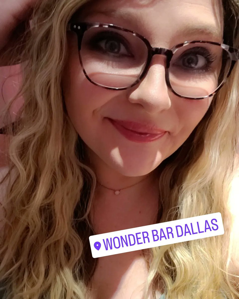_Lkshv's tweet photo. One of ✨️the✨️ best weekends I've had I  forever with my best gal pal!! #wonderbar #dallastx #girlsweekend #echomusiclounge #brycevine https://t.co/t2YsVwcNcX