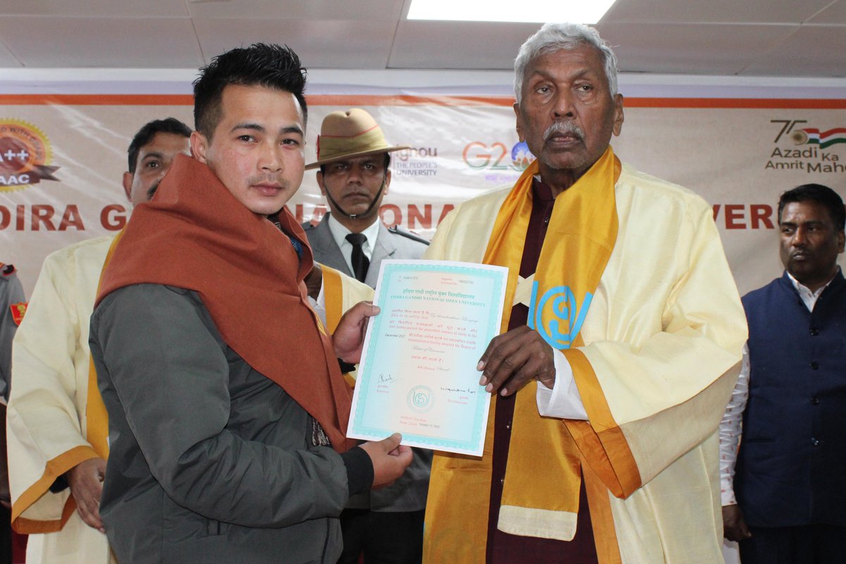 MeghalayaGov's tweet photo. Hon’ble Governor of Meghalaya, Shri. Phagu Chauhan Ji yesterday attended the #36thConvocation of IGNOU held at IGNOU Regional Center Shillong, NEHU Campus @DiprMeghalaya @OfficialIGNOU (https://t.co/P5WYxaC9xl) https://t.co/Zd7HPmCmRS