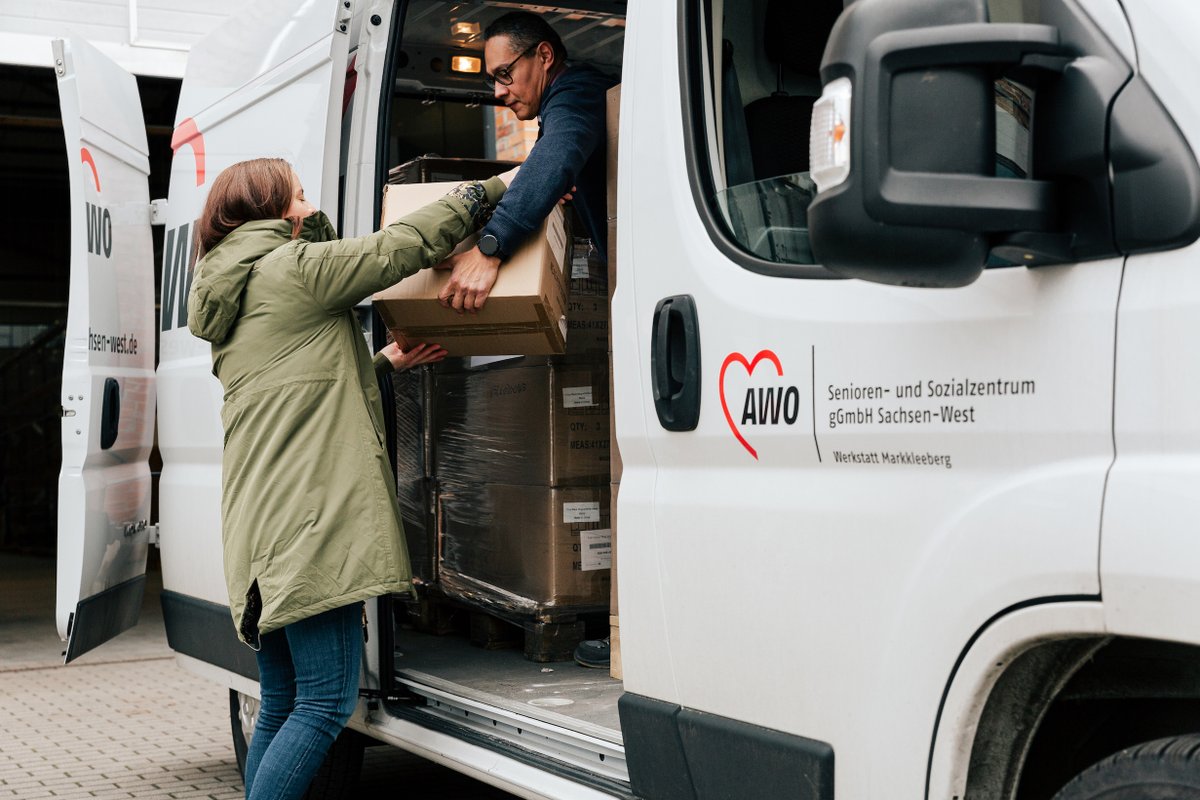 Kleine Geste, große Wirkung: Wir haben in den letzten Wochen über 6000 unserer Tassen ☕ an die @Arbeiterwohlfahrt und @Johanniter gespendet und hoffen, Menschen in unserer Region damit eine kleine Freude zu machen. #spreadthegood