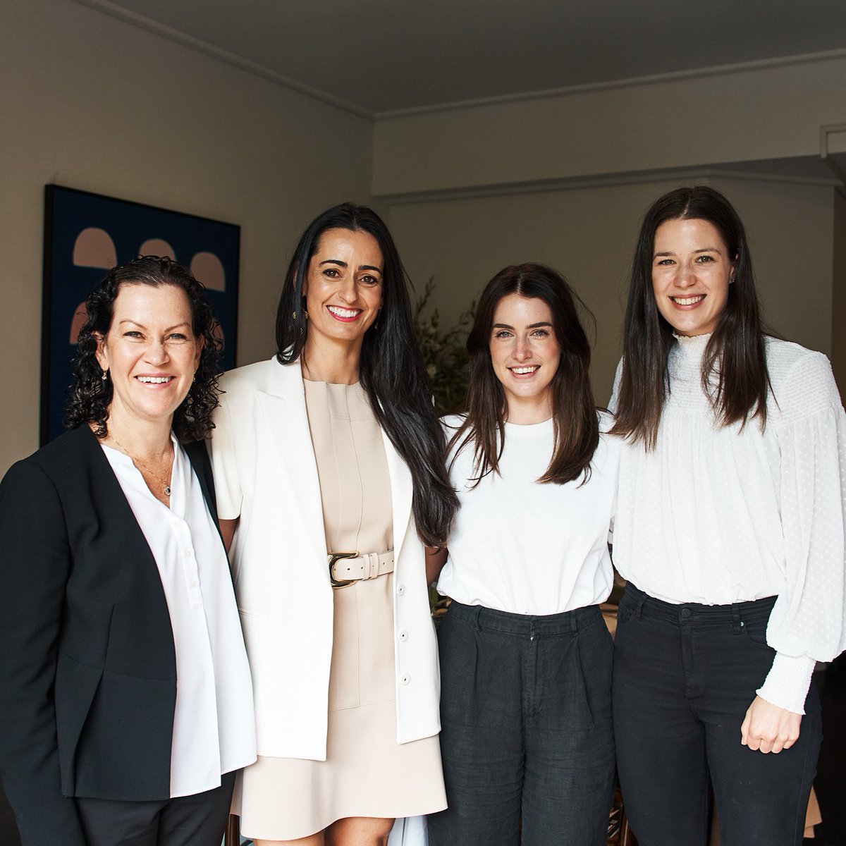 Olive_Wellness's tweet photo. To help us celebrate the launch of our Extra Virgin Olive Oil Health and Nutrition Report, we invited some esteemed guests to join us for an intimate event. 

The full report can be found here: https://t.co/lbG4Cdp3kM https://t.co/6cZFLUqxg9