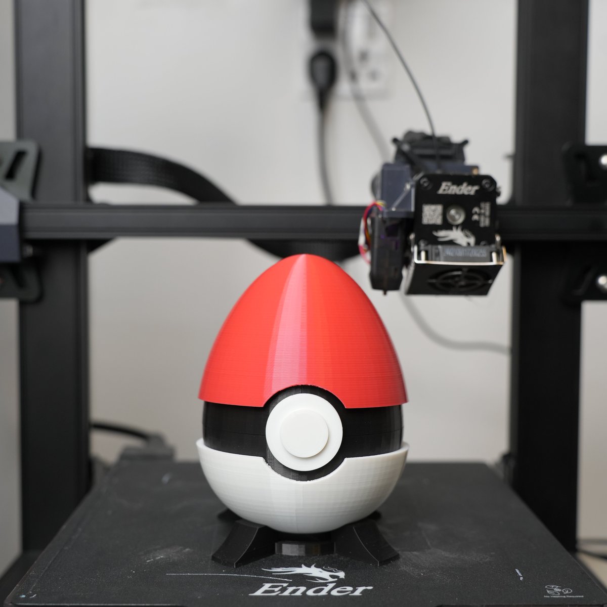 Easter is coming! What easter egg hunting game are you preparing for the day?👀 Anything cooler than this Egg Pokeball?😆 Printed on Ender-3S1: bit.ly/ender-3-S1 Design by URIELPIPA: cults3d.com/en/3d-model/va… #easter2023 #happyeaster #easteregg #easteregghunt #3Dprinting