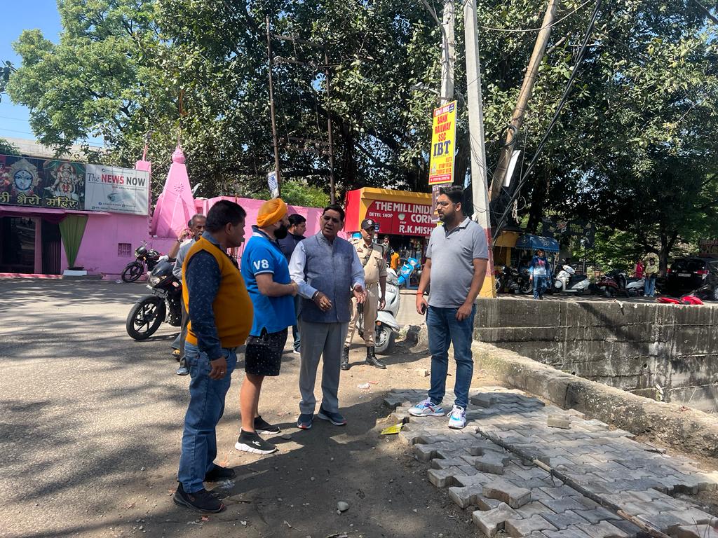 CMGuptaOfficial's tweet photo. Up Gradation Of Nallah And Beautification Of Rehri Zone, AG office Shakti Nagar , Jammu Ward No.33
#SmartJammu #CleanJammu #GreenJammu
@ImRavinderRaina @AshokKoul59 @AvnyLavasa @yaduvanshirahul @Jammu_SmartCity @BJP4JnK https://t.co/KQxv5ihCgf