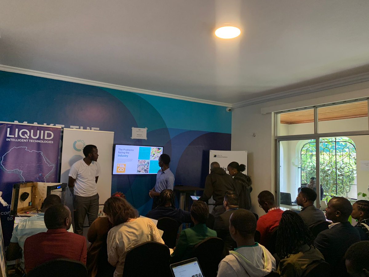 WowziTheWorld's tweet photo. Team 10, HackElite, proposes smart storage facilities" that can help reduce food wastage and feed people in need.
#FoodSecurityKe
#HackForFoodKe https://t.co/InIdvRNjxK