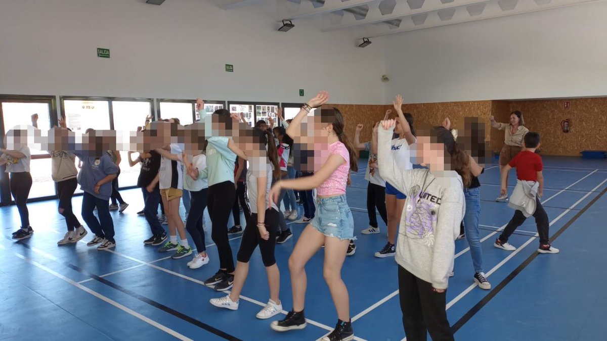 ceipvbi's tweet photo. 💃🏻 BALLS DEL MÓN / BAILES DEL MUNDO 💃🏻

Viatgem mitjançant el ball.
———————————————
Viajamos a través del baile. https://t.co/xnV5Us9IGW