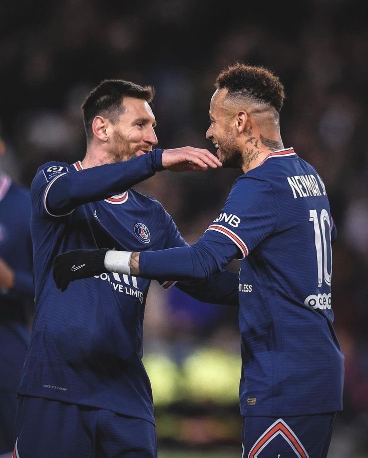 Mbappestyx's tweet photo. Just realized we probably saw Messi and Neymar play their last game together and we didn’t even know 💔 https://t.co/e1AAcBcyUO