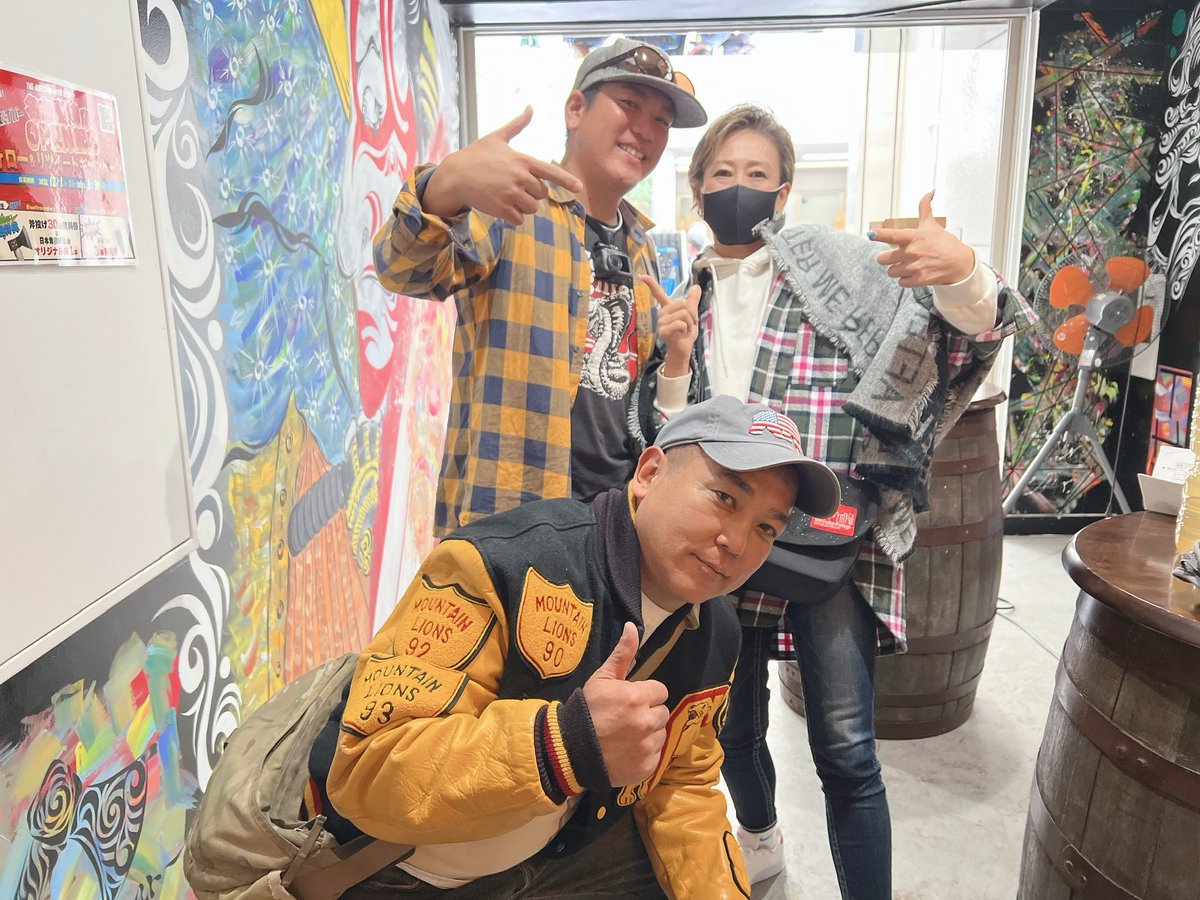 MARIMONACHI's tweet photo. こんちくワン✨🐶➰
『はやとちゃんねる』さんのイベントで、やっとお逢い出来た釣り名人の🎣『まささん』がステッカー交換してくださいました✨🤗‼️

#はやとちゃんねる
#イベント
#ステッカー https://t.co/R7WsJMnqzT