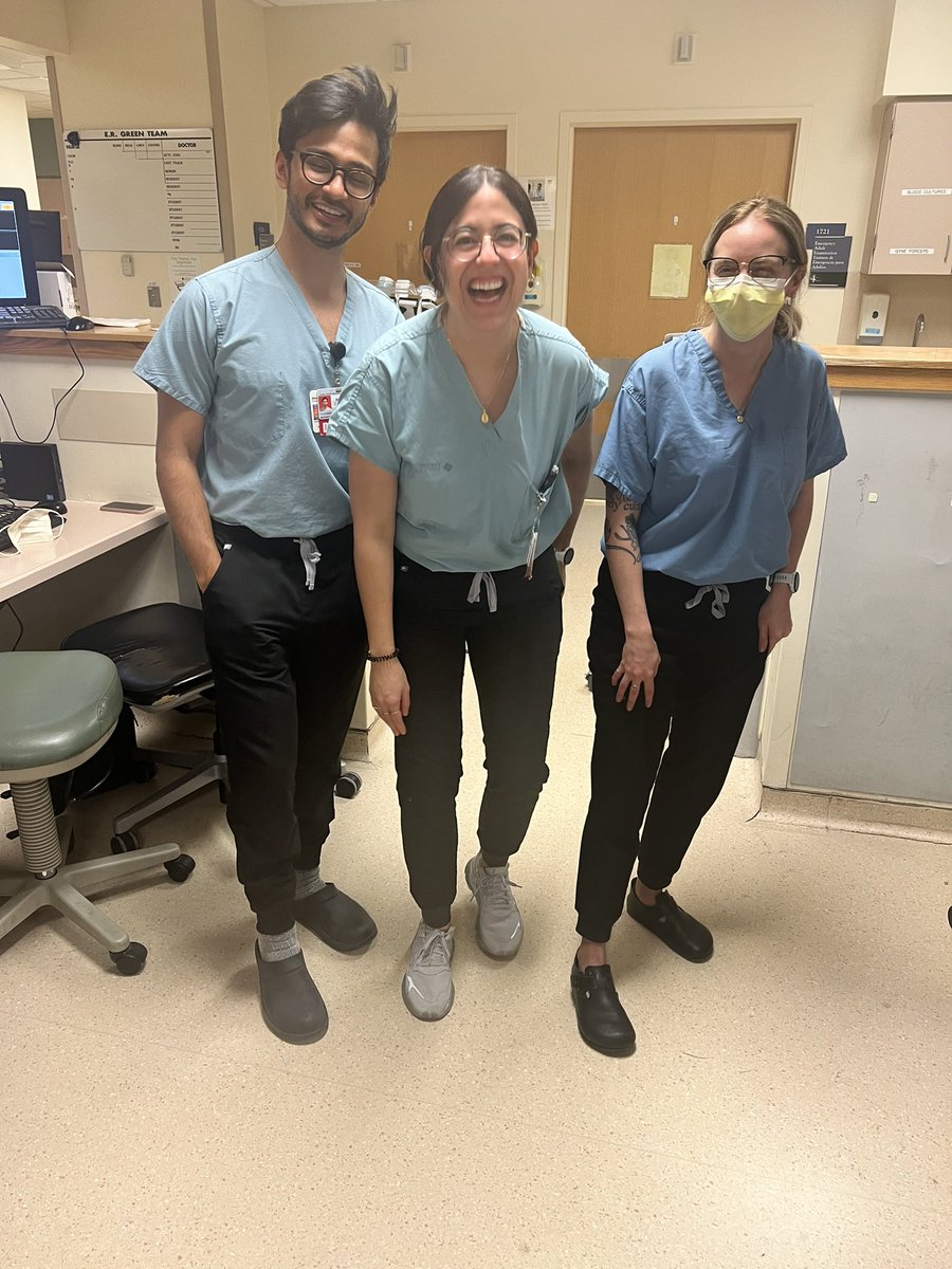 CookCountyEM's tweet photo. When the team is so in sync they all wear the unofficial county uniform 
👯‍♀️👯 #Triplets #ItsGivingFriendship https://t.co/7Smr031VRe