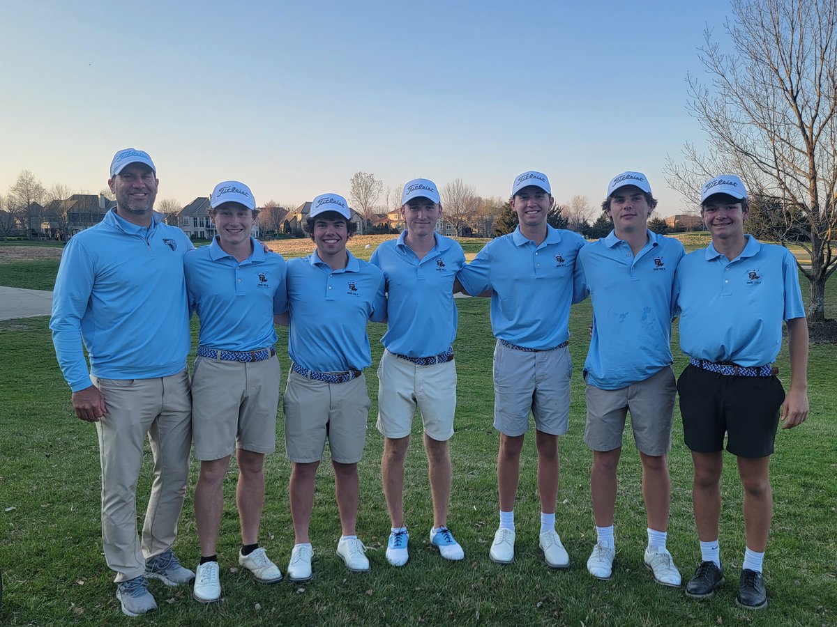 SMEBoysGolf's tweet photo. Lancer Varsity Golfers place 2nd at the Lionsgate Varsity Invite shooting a scorching 287! Freshman Elliott Cowden leads the way firing a 68(2nd) with Ben Slicker (72) T12, Graham Mosher (73) T15, and Thomas Gogel (74) T18 all placing in the top 20. #LancerNation @SMEastLancers https://t.co/2Bk6H4JT6m
