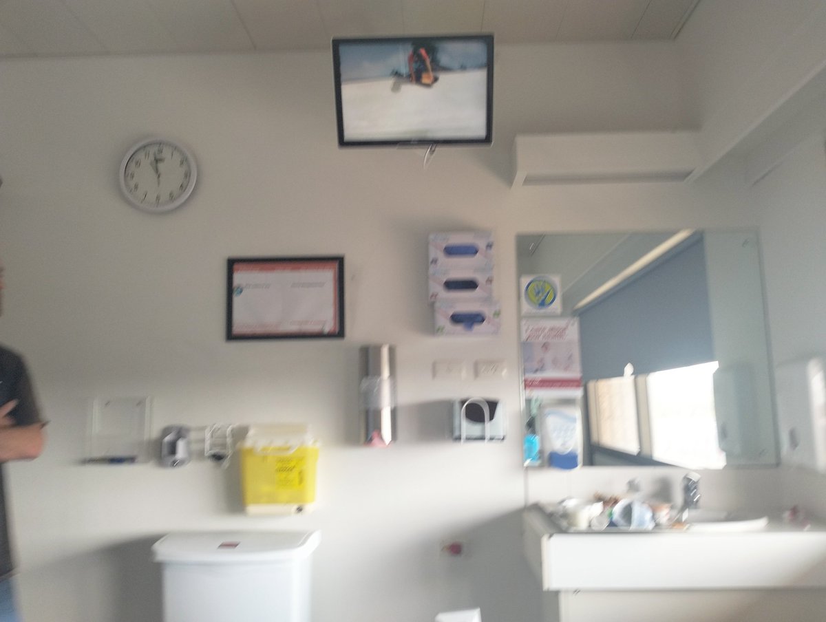 @Real_J4_ In hospital having 83ops died twice Australian needs an Angel 🙏