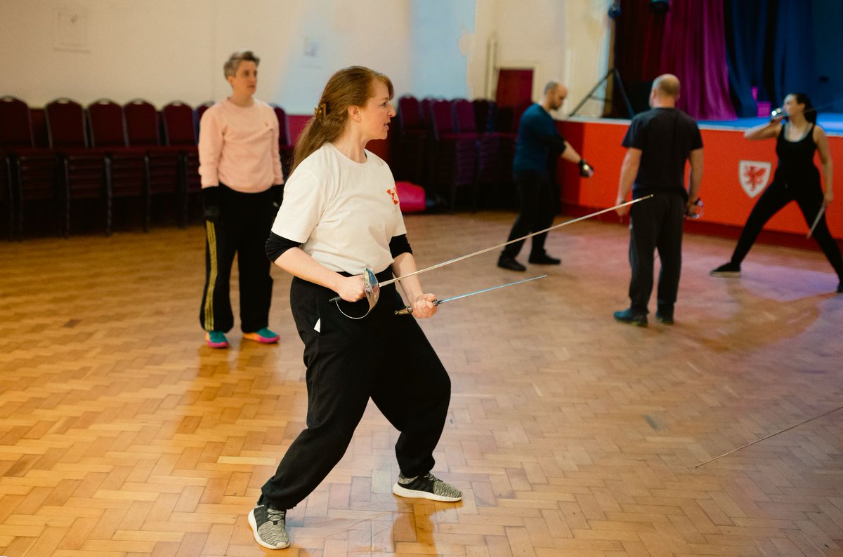 RachJPedley's tweet photo. Concentrating to get the target.
#Rapier #Dagger #dramaticcombat #training #lifelonglearning 

Amazing week, setting new challenges to use both hands &amp; developing skills

Grateful to @bethanfights &amp; @RobinHellier for thier time, energy &amp; knowledge sharing. 

📸 @traceypaddison https://t.co/3Muiqpk4yZ