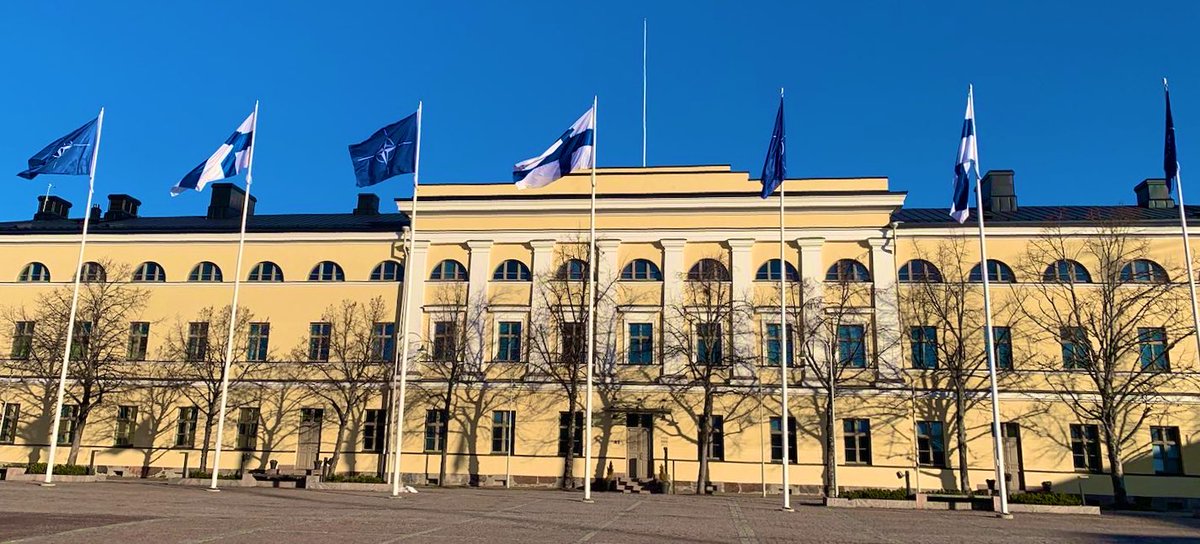 PirittaAsunmaa's tweet photo. Päivä, jota en koskaan uskonut näkeväni😀 @Ulkoministerio #NATO https://t.co/G4IyoTxbbM