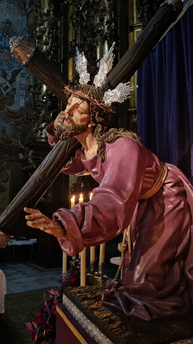 DespojadoVA's tweet photo. Amanece un nuevo martes, pero no es uno cualquiera. Amanece un martes en el que el Nazareno Caído de San Andrés acudirá al Encuentro con su Madre, que espera en la Calle de la Amargura.

Hoy es un martes de ilusión, de nervios y, sobretodo, de Fe. https://t.co/DnJk6tYJ0m