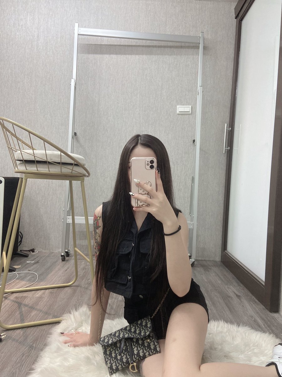 chuu_0220's tweet photo. 要是你不怕麻煩的話 
那就麻煩你跟我在一起吧

#轉推留言愛心加追蹤 https://t.co/jtlAZXHuBK