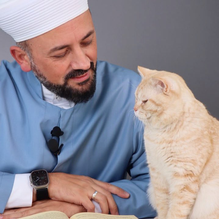 Onlar, bizlere ALLAH'IN emanetleri. Onlara yapılan zulme sessiz kalmayın! Susarak zalimlerden yana olmayın! Bir kap su ve mamayı onlara çok görmeyin!

BİRGÜN DEĞİL, HERGÜN #4nisansokakhayvanlarıgünü 
#4Nisan #4NisanDünyaSokakHayvanlarıGünü