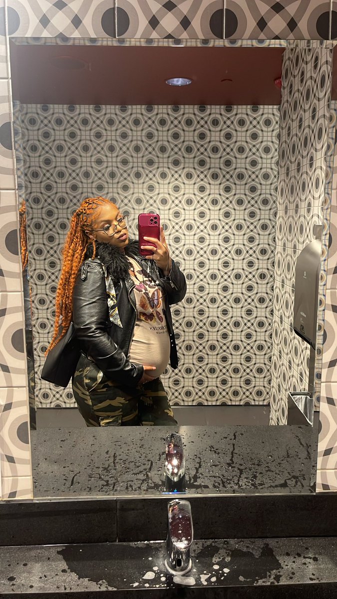 _queenkrissy_'s tweet photo. Bryson Mom 💙🧸 https://t.co/PEYLMxaLDK
