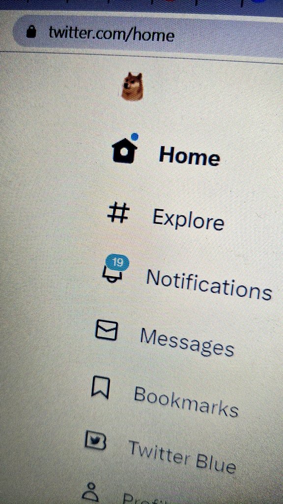👉 #TwitterLogo Changed? or a marketing gimmick🤷 by <a href="/elonmusk/">Elon Musk</a> to ✅promote <a href="/dogecoin/">Dogecoin</a>.