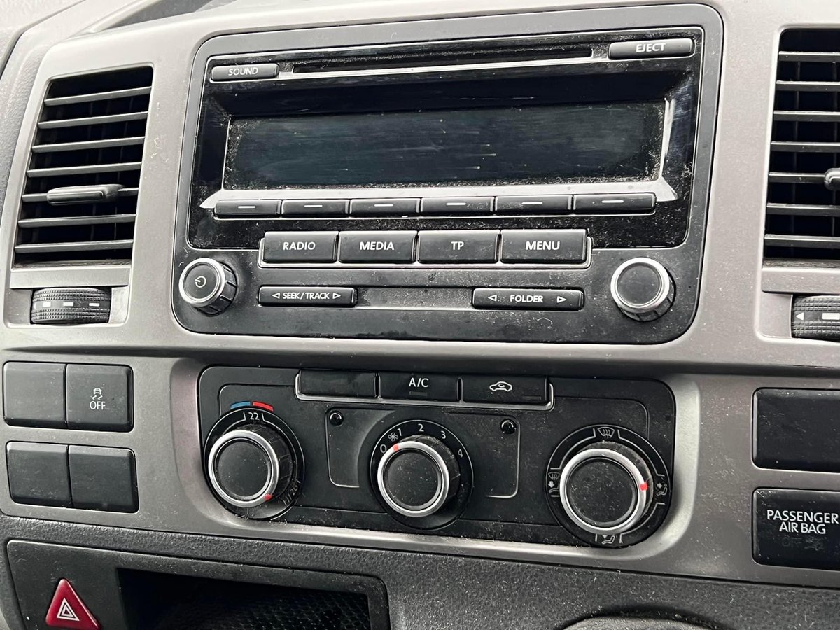 FlameConverts's tweet photo. For sale Vw transporter t5.1 102bhp swb highline

95000 miles with comprehensive service history and mot until Nov 2023

Recently had cambelt/water pump and full service within the last 2000miles

New tyres all round 

Air con

Cruise control 

£15995 NO VAT
☎️01761 233845 https://t.co/lWRU6HGzRU
