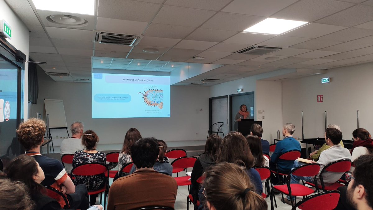 <a href="/Faure_Agathe_/">Faure Agathe</a> presented her nice PhD work "an antimicrobial peptide resistance system involved in Streptococcus pneumoniae virulence" @MMSB_Lyon seminar! Thank you to all the attendance
