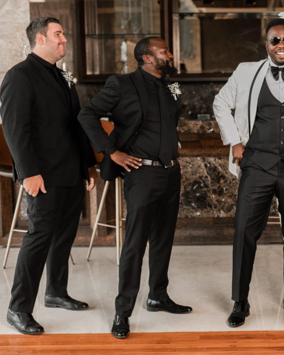 genteel_ke's tweet photo. Are you attending an event as a groomsmen or just as a friend? Worry not, we can create the perfect suit for you that will make you look dapper all evening long!

#genteelbespoke #imageishalfthestorytold https://t.co/0NtAuC88kY