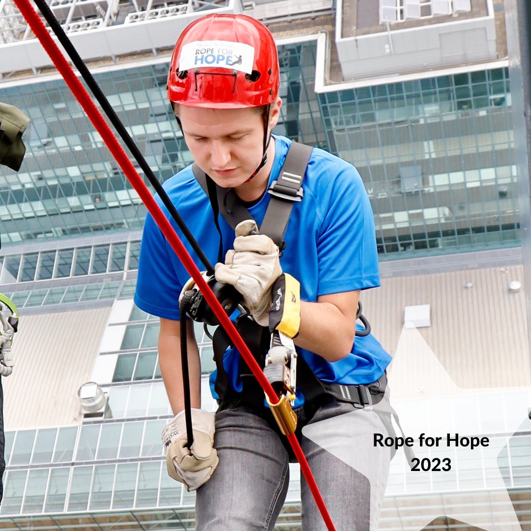 MakeAWishNL's tweet photo. ‘ik doe mee om dromen van kleine kinderen uit te laten komen’ Jermaine, oud deelnemer.   
Waarom doe jij mee aan Rope for Hope? Laat het ons weten in de reacties!
@WTCAmsterdam 
#makeawishnl #makeawish #ropeforhope #wtcamsterdam https://t.co/nSJUMz4Dnl