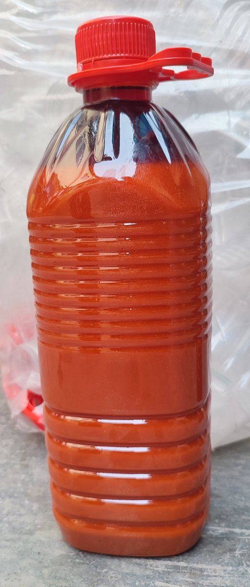 GraciousOil's tweet photo. Our TASTED TRUSTED premium quality Unadulterated Palm Oil is available in sizes below👇(price attached too)
N1500
N3000
N4500
Pls Patronise us today, don't buy chemical, Omoiyaelepo is here for you
Cc @Jomilojju @larmmy @kiki_Popeyes @LoladeSowoolu @spiriitual https://t.co/GSyYvgGlqR