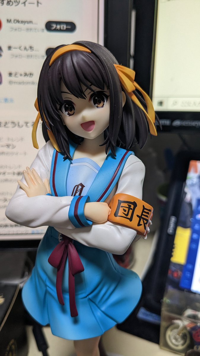 涼宮ハルヒ 「そういえば、アイコンのハルヒ描いたとき、「団長の腕章は赤だろ」と数名からリプされ」|れつまるくん＠野宴野郎のイラスト
