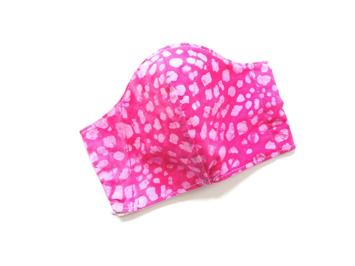 NancyEllenSt's tweet image. Pink face mask with ear loop elastics and double layer cotton tuppu.net/71261a #NancyEllenStudios #Etsy #EarLoopFaceMask