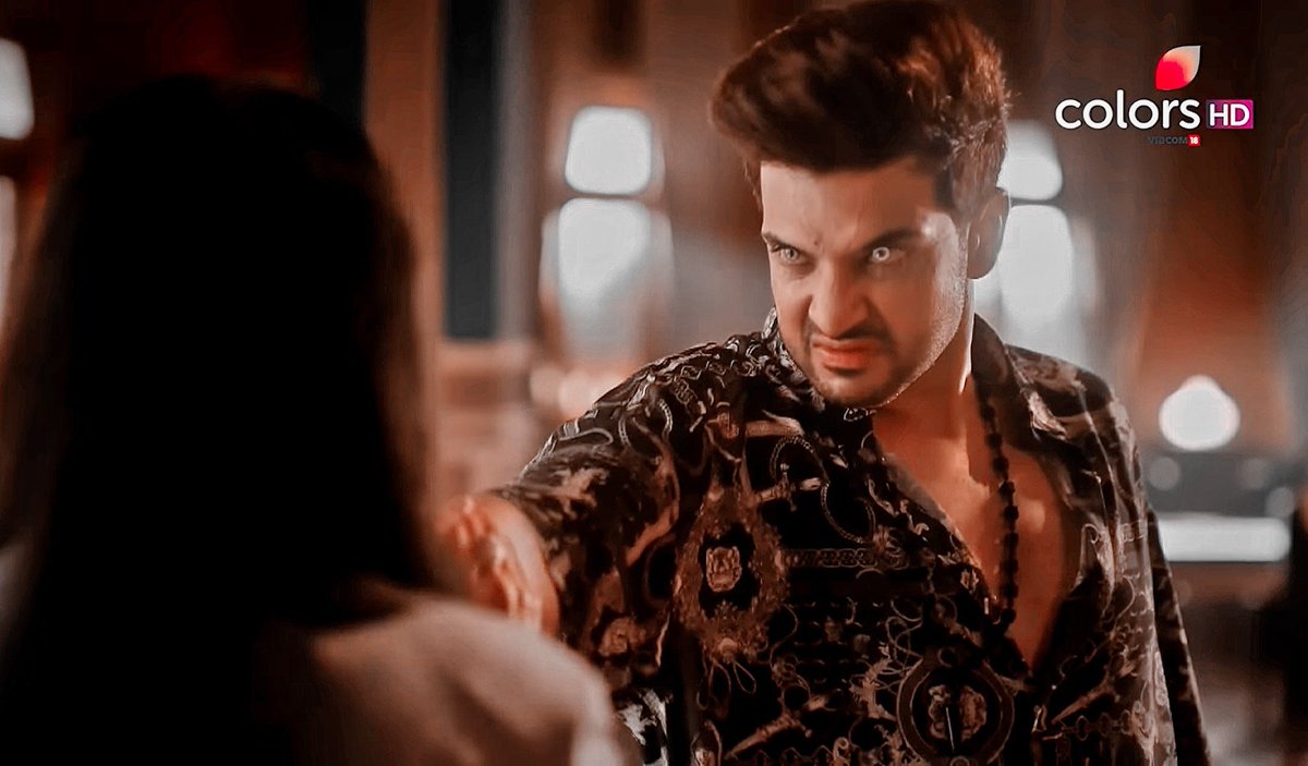 stalkmefantasyy's tweet photo. Main tim Bhediyon ka Dil jism sy Alag kar deta hoon and then ........reaction of Bhediya #VeerOberoi 

#KaranKundrra @kkundrra #TereIshqMeinGhayal https://t.co/n8eyxnaVed
