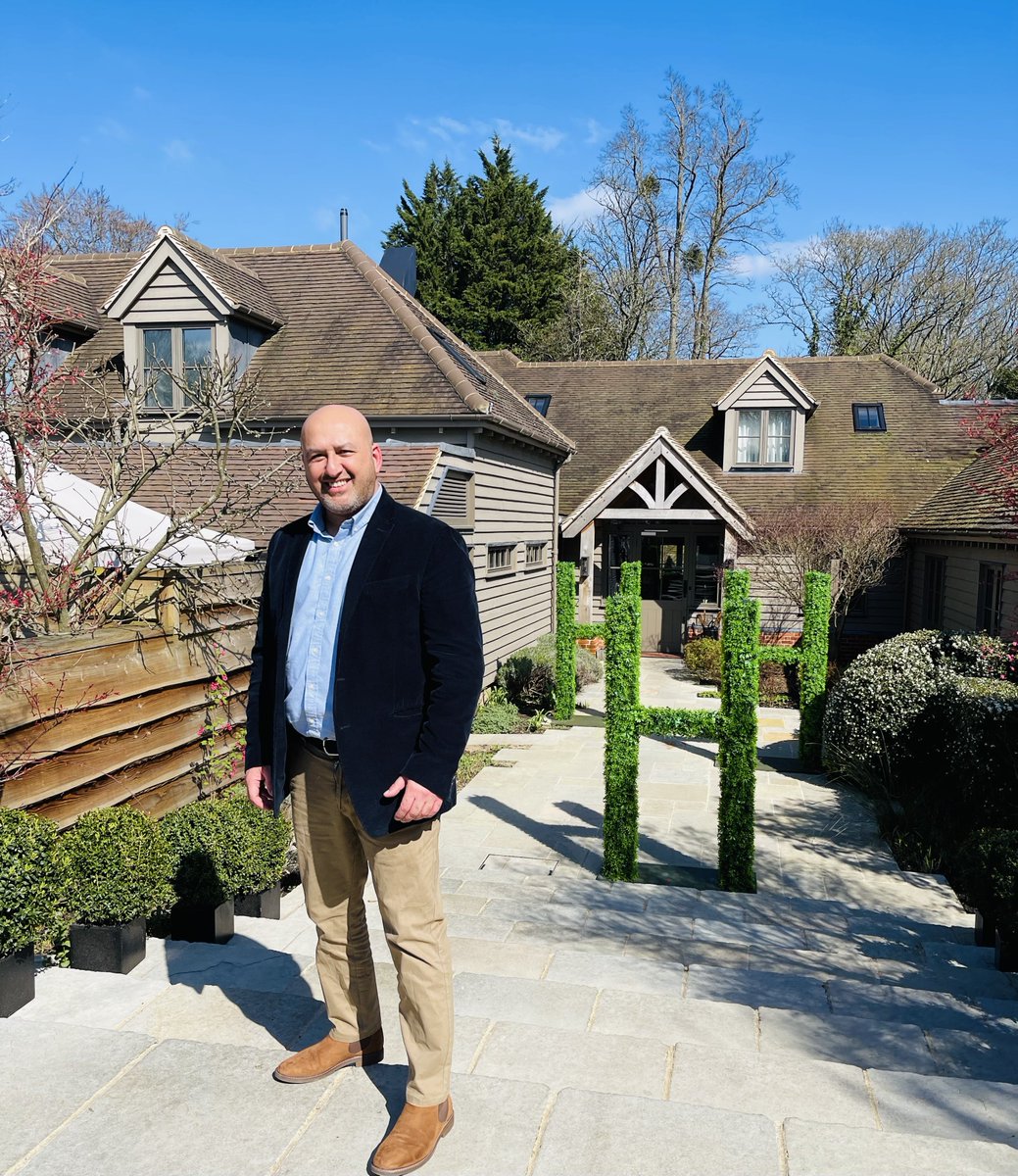 Anyone else experiencing a spring in their step because of the ☀️? <a href="/HurleyHouseH/">Hurley House Hotel</a> with its impressive landscaped outdoor space was the venue for a client meeting yesterday. Just remember to take your 😎

#berkshire #coaching #mentalfitness
